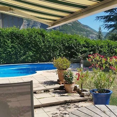 Au Paradis Des Grillons Espinasses Экстерьер фото