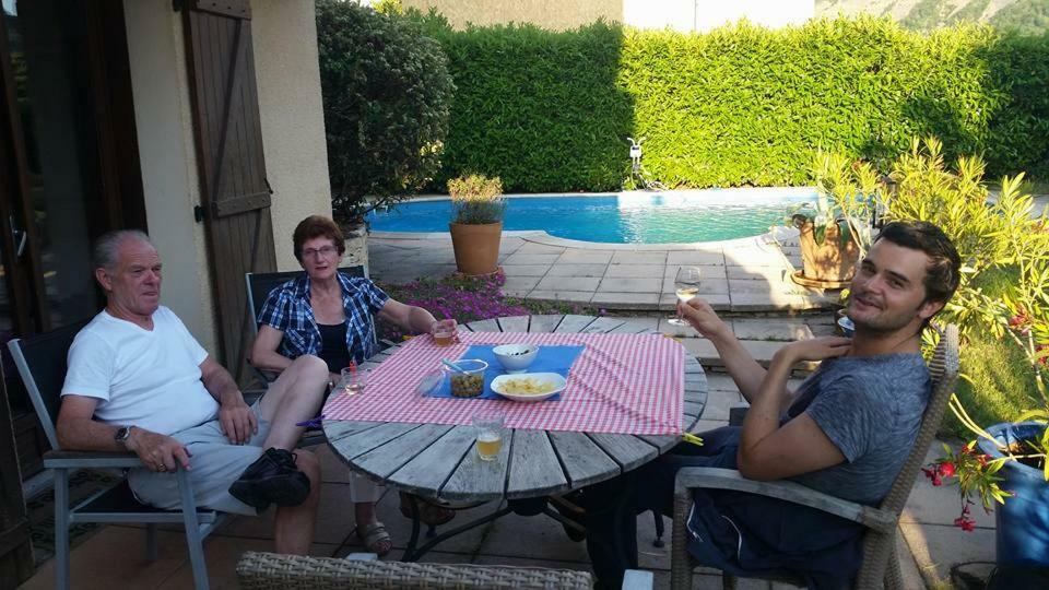 Au Paradis Des Grillons Espinasses Экстерьер фото